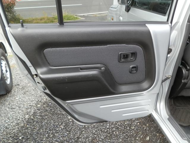 ネイキッド ターボＧ　５速マニュアル　ナビ　Ｂｌｕｅｔｏｏｔｈ　ドライブレコーダー　タイミングベルト交換済み　キーレス　電動格納ミラー　純正アルミホイール（33枚目）