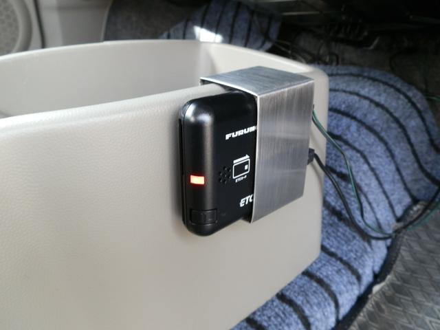 アルト ＶＰ　走行４．６万ｋｍ　５速マニュアル　ＥＴＣ　ドライブレコーダー　禁煙車　キーレス　４ナンバー　アルミホイール（16枚目）