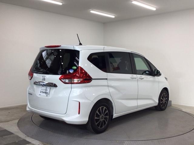 フリード Ｇ・ホンダセンシング　ＬＥＤ・フルセグ・メモリナビ・バックカメラ・社外ＡＷ・シートヒーター・ＥＴＣ　Ｆセグ　追突被害軽減ブレーキ　ｉストップ　Ｗエアバッグ　パワーウィンドウ　１オ－ナ－　アクティブクルーズコントロール（4枚目）