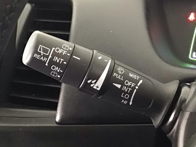 フィット ｅ：ＨＥＶホーム　レンタＵＰ・ＬＥＤ・フルセグ・メモリナビ・バックカメラ・ホンダＣＯＮＮＥＣＴ　前後誤発進抑制機能　クリソナ　助手席エアバッグ　運転席エアバッグ　ＬＥＤライト　ＵＳＢ接続　ＡＢＳ　サイドエアバッグ（36枚目）