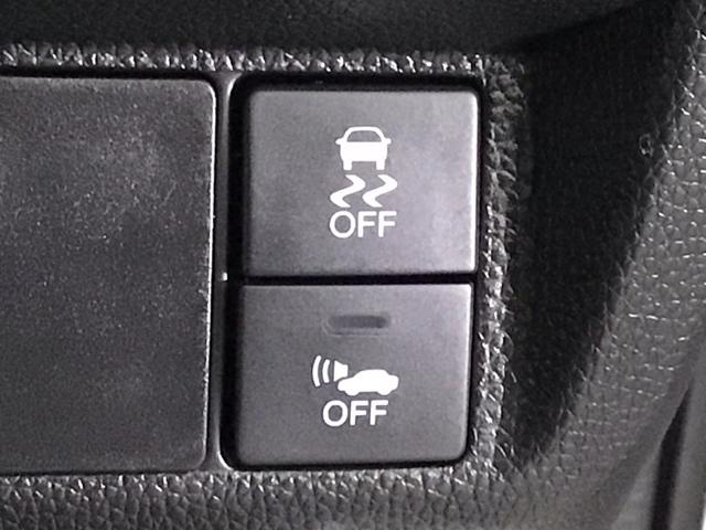 フィットハイブリッド Ｓパッケージ　ＬＥＤ・フルセグ・メモリナビ・ＤＶＤ・バックカメラ・純正ＡＷ・ＥＴＣ　サイドエアバック　リアカメラ　ＵＳＢ　ＶＳＡ　クルコン　地デジＴＶ　イモビライザー　パワーウィンドウ　スマキー　ＤＶＤ再生　ＡＡＣ（6枚目）