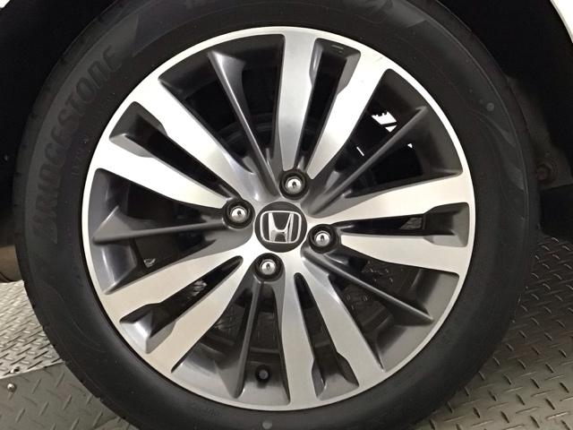 フィットハイブリッド Ｓパッケージ　ＬＥＤ・フルセグ・メモリナビ・ＤＶＤ・バックカメラ・純正ＡＷ・ＥＴＣ　サイドエアバック　リアカメラ　ＵＳＢ　ＶＳＡ　クルコン　地デジＴＶ　イモビライザー　パワーウィンドウ　スマキー　ＤＶＤ再生　ＡＡＣ（12枚目）