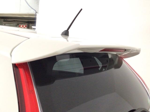 フィットハイブリッド Ｓパッケージ　ＬＥＤ・フルセグ・メモリナビ・ＤＶＤ・バックカメラ・純正ＡＷ・ＥＴＣ　サイドエアバック　リアカメラ　ＵＳＢ　ＶＳＡ　クルコン　地デジＴＶ　イモビライザー　パワーウィンドウ　スマキー　ＤＶＤ再生　ＡＡＣ（21枚目）