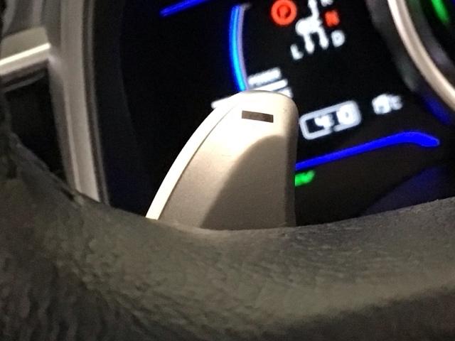 フィットハイブリッド Ｓパッケージ　ＬＥＤ・フルセグ・メモリナビ・ＤＶＤ・バックカメラ・純正ＡＷ・ＥＴＣ　サイドエアバック　リアカメラ　ＵＳＢ　ＶＳＡ　クルコン　地デジＴＶ　イモビライザー　パワーウィンドウ　スマキー　ＤＶＤ再生　ＡＡＣ（38枚目）