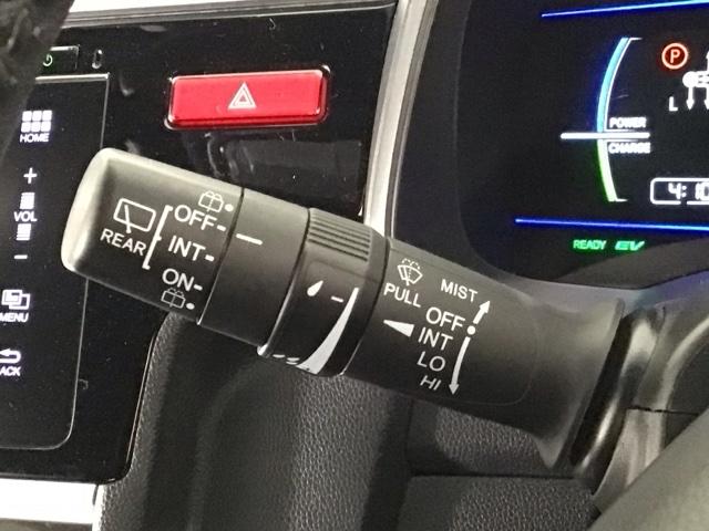 フィットハイブリッド Ｓパッケージ　ＬＥＤ・フルセグ・メモリナビ・ＤＶＤ・バックカメラ・純正ＡＷ・ＥＴＣ　サイドエアバック　リアカメラ　ＵＳＢ　ＶＳＡ　クルコン　地デジＴＶ　イモビライザー　パワーウィンドウ　スマキー　ＤＶＤ再生　ＡＡＣ（39枚目）