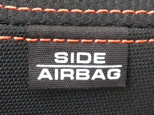 フィットハイブリッド Ｓパッケージ　ＬＥＤ・フルセグ・メモリナビ・ＤＶＤ・バックカメラ・純正ＡＷ・ＥＴＣ　サイドエアバック　リアカメラ　ＵＳＢ　ＶＳＡ　クルコン　地デジＴＶ　イモビライザー　パワーウィンドウ　スマキー　ＤＶＤ再生　ＡＡＣ（42枚目）