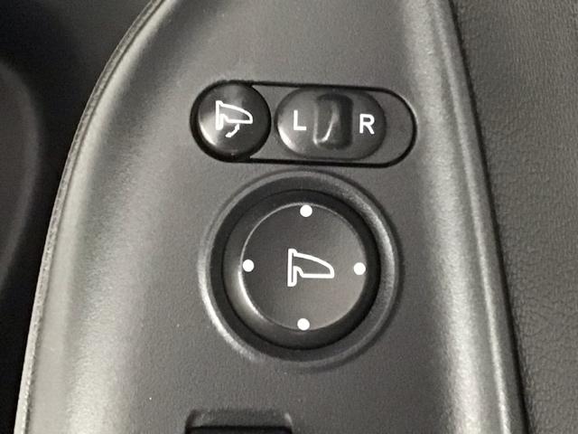 フィットハイブリッド Ｓパッケージ　ＬＥＤ・フルセグ・メモリナビ・ＤＶＤ・バックカメラ・純正ＡＷ・ＥＴＣ　サイドエアバック　リアカメラ　ＵＳＢ　ＶＳＡ　クルコン　地デジＴＶ　イモビライザー　パワーウィンドウ　スマキー　ＤＶＤ再生　ＡＡＣ（43枚目）