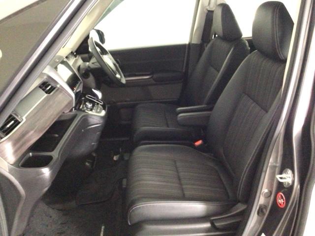 フリードハイブリッド ハイブリッド・ＥＸ　ＬＥＤ・フルセグ・メモリナビ・バックカメラ・純正ＡＷ・シートヒーター・ＥＴＣ　地デジフルセグＴＶ　シ－トヒ－タ－　リヤカメラ　ＬＥＤライト　フルオートエアコン　ＡＢＳ　ＤＶＤ再生可　ウォークスルー（35枚目）