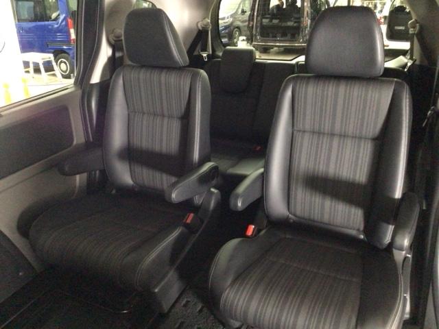 フリードハイブリッド ハイブリッド・ＥＸ　ＬＥＤ・フルセグ・メモリナビ・バックカメラ・純正ＡＷ・シートヒーター・ＥＴＣ　地デジフルセグＴＶ　シ－トヒ－タ－　リヤカメラ　ＬＥＤライト　フルオートエアコン　ＡＢＳ　ＤＶＤ再生可　ウォークスルー（38枚目）