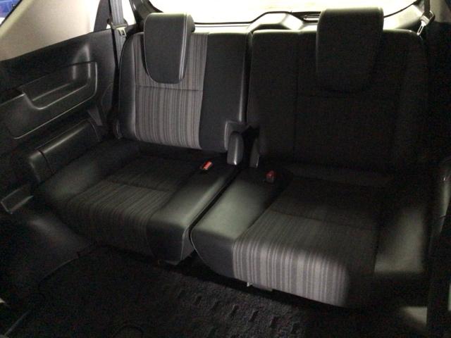 フリードハイブリッド ハイブリッド・ＥＸ　ＬＥＤ・フルセグ・メモリナビ・バックカメラ・純正ＡＷ・シートヒーター・ＥＴＣ　地デジフルセグＴＶ　シ－トヒ－タ－　リヤカメラ　ＬＥＤライト　フルオートエアコン　ＡＢＳ　ＤＶＤ再生可　ウォークスルー（39枚目）