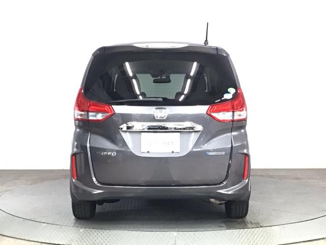 フリードハイブリッド ハイブリッド・ＥＸ　ＬＥＤ・フルセグ・メモリナビ・バックカメラ・純正ＡＷ・シートヒーター・ＥＴＣ　地デジフルセグＴＶ　シ－トヒ－タ－　リヤカメラ　ＬＥＤライト　フルオートエアコン　ＡＢＳ　ＤＶＤ再生可　ウォークスルー（51枚目）