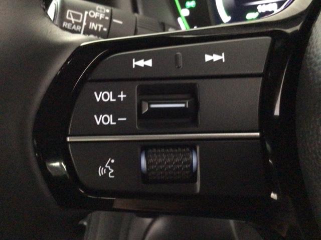 ステップワゴン ｅ：ＨＥＶスパーダプレミアムライン　ＬＥＤ・フルセグ・メモリナビ・バックカメラ・純正ＡＷ・ホンダＣＯＮＮＥＣＴ　マルチカメラ　Ｐテールゲート　Ｗエアコン　両側自動ドア　Ｆセグ　ＵＳＢ接続　クリアランスソナ　助手席エアバッグ　スマートＫ（16枚目）