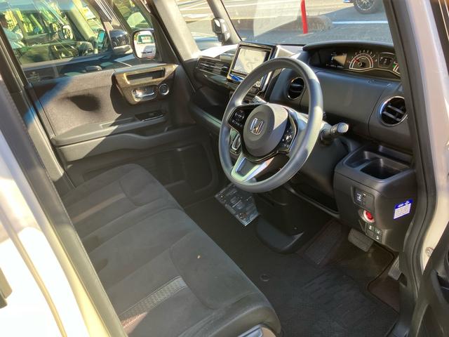 Ｎ－ＢＯＸカスタム Ｇ・Ｌホンダセンシング　ナビＴＶ　バックカメラ　衝突被害軽減システム　アイドリングストップ　ＥＴＣ　スマートキー　プッシュスタート　Ｂｌｕｅｔｏｏｔｈ接続　ベンチシート　ＬＥＤヘッドライト　盗難防止装置　ＡＢＳ　エアバッグ（2枚目）