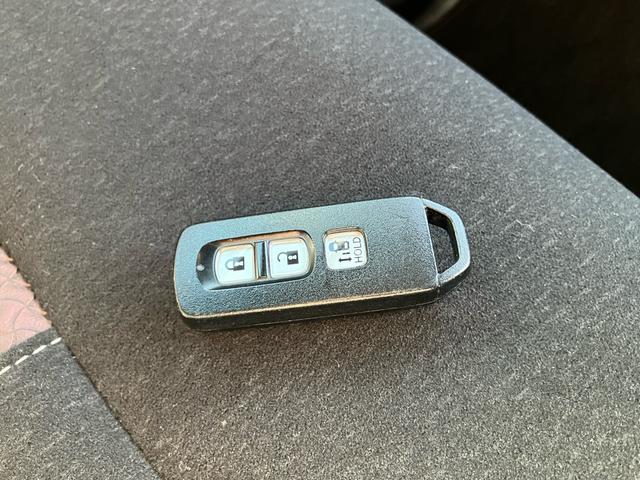 Ｎ－ＢＯＸカスタム Ｇ・Ｌホンダセンシング　ナビＴＶ　パワースライドドア　衝突被害軽減システム　アイドリングストップ　バックカメラ　Ｂｌｕｅｔｏｏｔｈ接続　クルーズコントロール　ベンチシート　盗難防止装置　アルミホイール　ＥＴＣ　横滑り防止装置（17枚目）