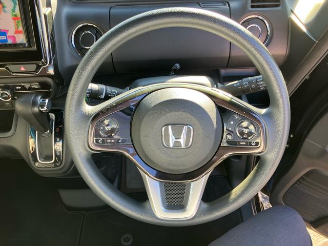 N-BOXカスタム G・Lホンダセンシング ナビTV バックカメラ Bluetooth接続 ドライブレコーダー 衝突被害軽減システム アイドリングストップ クルーズコントロール 横滑り防止装置 盗難防止装置 ベンチシート アルミホイール ETC(4枚目)