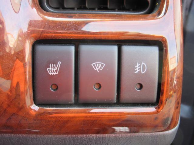 ジムニー ＦＩＳフリースタイルワールドカップリミテッド　切替４ＷＤ／ターボ／社外ＳＤナビ／地デジＴＶ／キーレス／背面ハードカバー／シートヒーター／ウインカー付きドアミラー／修復歴無（24枚目）