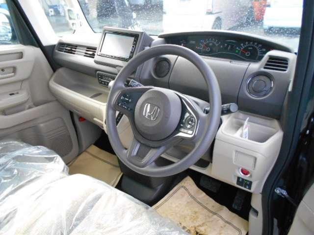 G 純正ナビVXM-214VFi装着車 パワーウィンドウ パーキングセンサー 横滑り防止システム 衝突軽減装置 LEDライト ABS オートエアコン シートヒーター キーフリー クルコン スマキー PS(5枚目)