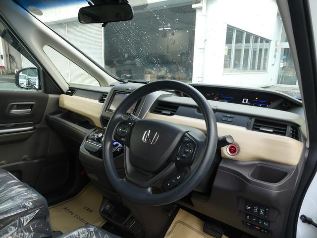 フリードハイブリッド ハイブリッド・Ｇホンダセンシング　ｃａｒｒｏｚｚｅｒｉａナビ、社外ドライブレコーダー前、ナビスペシャルパッケージ、ＥＴＣ、ＬＥＤヘッドライト＋アクティブコーナリングライト、オートリトラミラー、Ｃパッケージ、コンフォートビューパッケージ（6枚目）