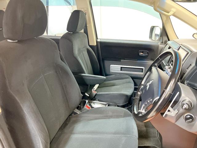 デリカD:5 D プレミアム 4WD 両側パワースライドドア シートヒーター クルーズコントロール 後席モニター バックカメラ ナビ Bluetooth フルセグ HIDヘッドライト オートライト パドルシフト 電格ミラー ETC(47枚目)