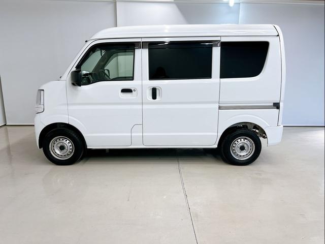 エブリイ PA ハイルーフ 4WD 両側スライドドア ドライブレコーダー ナビ フルセグ Bluetooth オートライト ETC 横滑り防止装置 衝突安全ボディ 5速MT 頸部衝撃緩和ヘッドレスト ワンオーナー(6枚目)