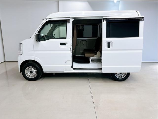 エブリイ PA ハイルーフ 4WD 両側スライドドア ドライブレコーダー ナビ フルセグ Bluetooth オートライト ETC 横滑り防止装置 衝突安全ボディ 5速MT 頸部衝撃緩和ヘッドレスト ワンオーナー(7枚目)