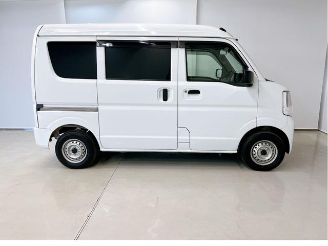 エブリイ PA ハイルーフ 4WD 両側スライドドア ドライブレコーダー ナビ フルセグ Bluetooth オートライト ETC 横滑り防止装置 衝突安全ボディ 5速MT 頸部衝撃緩和ヘッドレスト ワンオーナー(8枚目)