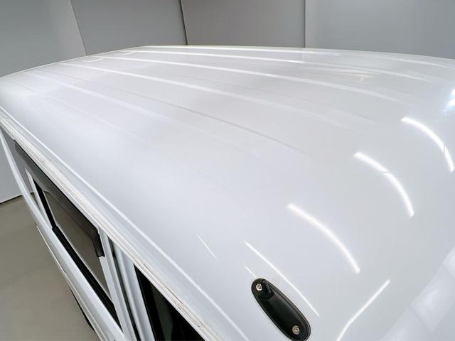 エブリイ PA ハイルーフ 4WD 両側スライドドア ドライブレコーダー ナビ フルセグ Bluetooth オートライト ETC 横滑り防止装置 衝突安全ボディ 5速MT 頸部衝撃緩和ヘッドレスト ワンオーナー(11枚目)