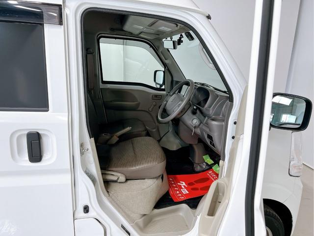 エブリイ PA ハイルーフ 4WD 両側スライドドア ドライブレコーダー ナビ フルセグ Bluetooth オートライト ETC 横滑り防止装置 衝突安全ボディ 5速MT 頸部衝撃緩和ヘッドレスト ワンオーナー(15枚目)