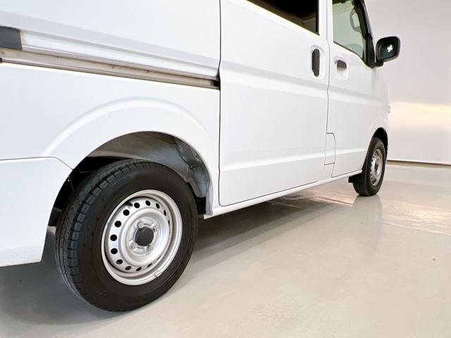 エブリイ PA ハイルーフ 4WD 両側スライドドア ドライブレコーダー ナビ フルセグ Bluetooth オートライト ETC 横滑り防止装置 衝突安全ボディ 5速MT 頸部衝撃緩和ヘッドレスト ワンオーナー(16枚目)