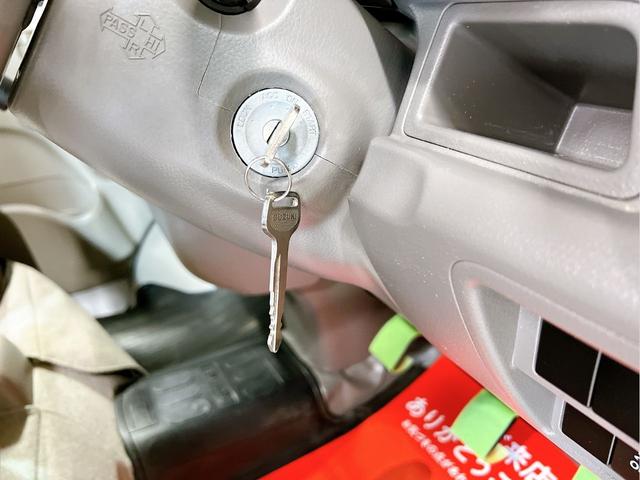 エブリイ PA ハイルーフ 4WD 両側スライドドア ドライブレコーダー ナビ フルセグ Bluetooth オートライト ETC 横滑り防止装置 衝突安全ボディ 5速MT 頸部衝撃緩和ヘッドレスト ワンオーナー(60枚目)