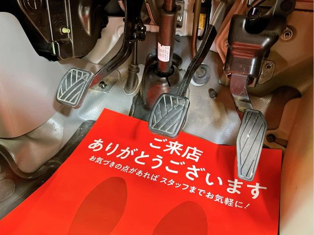 エブリイ PA ハイルーフ 4WD 両側スライドドア ドライブレコーダー ナビ フルセグ Bluetooth オートライト ETC 横滑り防止装置 衝突安全ボディ 5速MT 頸部衝撃緩和ヘッドレスト ワンオーナー(61枚目)