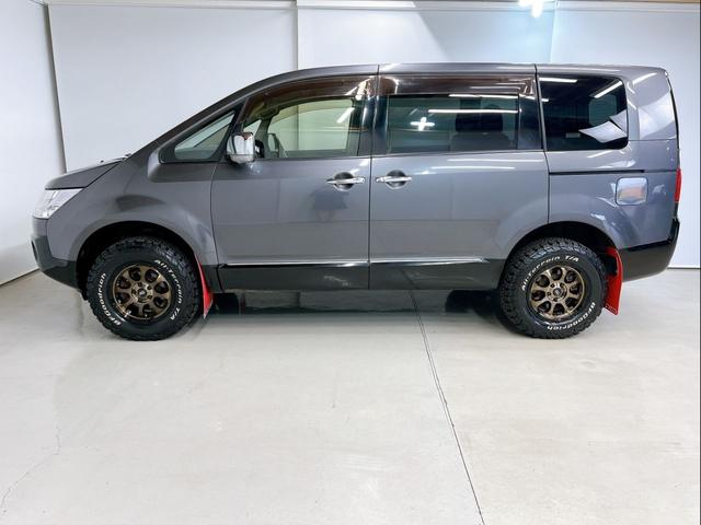 デリカD:5 D プレミアム マッドタイヤ 新品ホイル 1インチUP ロックフォードスピーカー リアラダー ナビ Bluetooth リアカメラ フィリップダウンモニター インナーミラー レカロシート 電動リアゲート パワードア(6枚目)