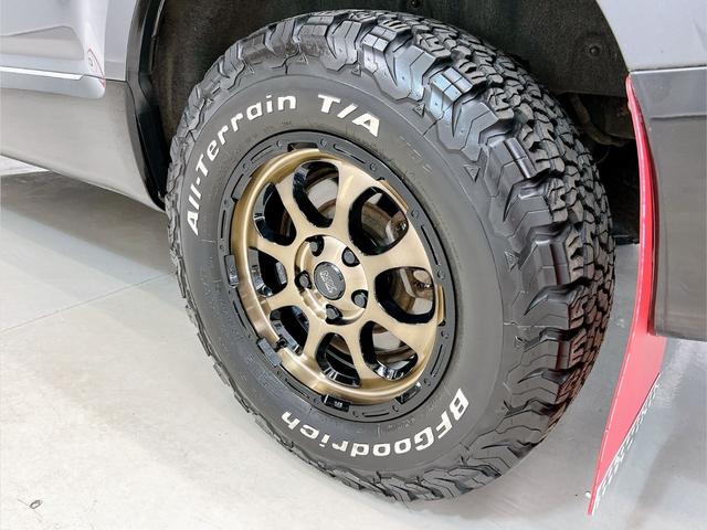 デリカD:5 D プレミアム マッドタイヤ 新品ホイル 1インチUP ロックフォードスピーカー リアラダー ナビ Bluetooth リアカメラ フィリップダウンモニター インナーミラー レカロシート 電動リアゲート パワードア(15枚目)