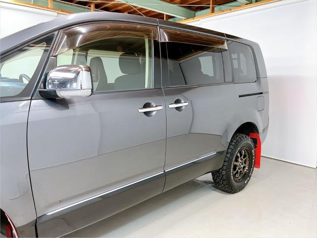 デリカD:5 D プレミアム マッドタイヤ 新品ホイル 1インチUP ロックフォードスピーカー リアラダー ナビ Bluetooth リアカメラ フィリップダウンモニター インナーミラー レカロシート 電動リアゲート パワードア(25枚目)