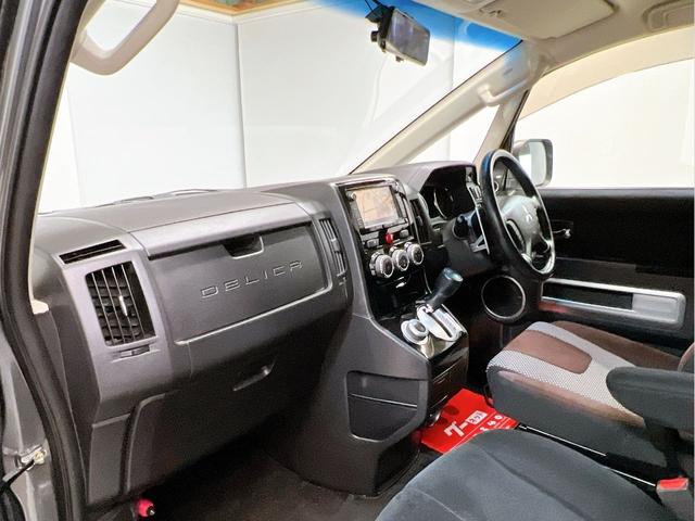 デリカD:5 D プレミアム マッドタイヤ 新品ホイル 1インチUP ロックフォードスピーカー リアラダー ナビ Bluetooth リアカメラ フィリップダウンモニター インナーミラー レカロシート 電動リアゲート パワードア(62枚目)