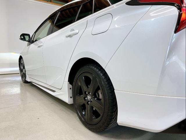 プリウス Ｓツーリングセレクション・ブラックエディション　女性ワンオーナー　モデリスタフルエアロ　純正９インチナビ　全周囲カメラ　前後ドライブレコーダー　本革シート　シートヒーター　ＬＥＤオートライト　トヨタセーフティ　レーダークルーズ　ヘルプネット　後期（20枚目）