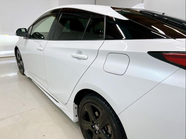 プリウス Ｓツーリングセレクション・ブラックエディション　女性ワンオーナー　モデリスタフルエアロ　純正９インチナビ　全周囲カメラ　前後ドライブレコーダー　本革シート　シートヒーター　ＬＥＤオートライト　トヨタセーフティ　レーダークルーズ　ヘルプネット　後期（41枚目）