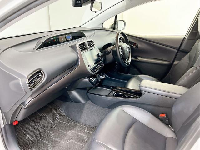 プリウス Ｓツーリングセレクション・ブラックエディション　女性ワンオーナー　モデリスタフルエアロ　純正９インチナビ　全周囲カメラ　前後ドライブレコーダー　本革シート　シートヒーター　ＬＥＤオートライト　トヨタセーフティ　レーダークルーズ　ヘルプネット　後期（65枚目）