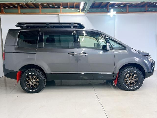 �I�[�g�t���b�O�X���a�t�r�s�d�q�r�^�C�v�̐V�i���[�t���b�N�𑕒����Ă���A�A�E�g�h�A�p�i�Ⓑ�ڕ��̐ύڂɕ֗��ȑ����ł��B�ԓ��X�y�[�X���������ɂ����A�L�����v�⃌�W���[�A�d���p�r�܂ŕ��L�����􂵂܂��B