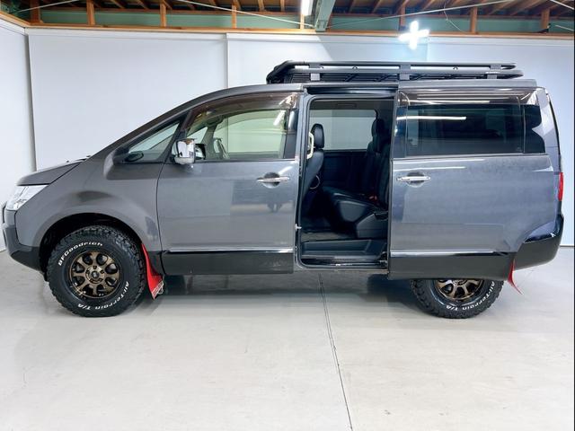 �������ԏ�ŁA�ׂ̎ԂɃh�A���Ԃ��Ȃ����q���q���c�B����ȐS�z�͂����s�v�B�����^�b�`�ŃI�[�g�J���闼���p���[�X���C�h�h�A���A���~��̃X�g���X�������B�����̉^�]�ɁA�S�̗]�T�ƃX�}�[�g�����B