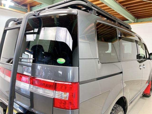 �㕔�Ȃɂ̓v���C�o�V�[�K���X���̗p���A�ԓ����O���猩���ɂ������邱�ƂŃv���C�o�V�[���m�ہB�������̂܂Ԃ������y�����A�G�A�R�������̌���ɂ��v�����܂��B���K�ň��S���ĉ߂������ԂÂ�����x���鑕���B