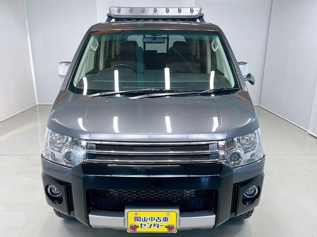 �A�N�e�B�u�X�^�r���e�B�R���g���[���i�`�r�b�j�͑��s���̎ԗ��p�������肳���邽�߂̐���V�X�e���ŁA����₷���H�ʂ�}�ȃn���h�����쎞�ɂ����S�������߂Ă���鑕���B���푖�s���烌�W���[�܂ŃT�|�[�g�B