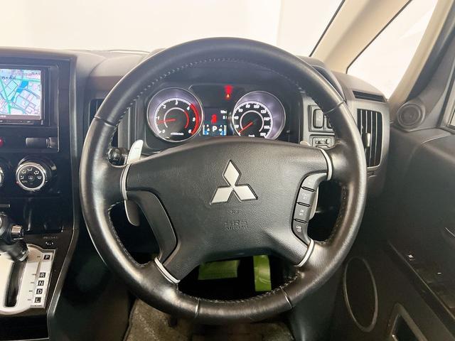 �N���[�Y�R���g���[���𑕔��B�������H�ȂǂŐݒ肵�����x���I�[�g�ێ����A�A�N�Z������̕��S���y�����܂��B�X�e�A�����O�X�C�b�`�Ŏ�y�ɑ���ł��A�������h���C�u�����K�ł�Ƃ肠�鑖�s���T�|�[�g���܂��B