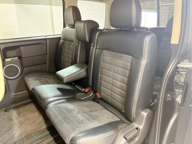 �Q��ڃV�[�g�ɂ̓A�[�����X�g������Ă���A�������ƍ���₷��������Ԃł��B�n�[�t���U�[�d�l�Ŏ����ɂ��z������A����҂����K�ɉ߂����₷���A�������ړ�����험�p�ɂ��g���₷���V�[�g�ł��B