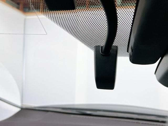 プリウス Ａツーリングセレクション　新品モデリスタフルエアロ　純正９インチナビ　ヘッドアップディスプレイ　ブラインドスポットモニター　パークアシスト　クリアランスソナー　トヨタセーフティ　レーダークルーズ　本革シート　シートヒーター（62枚目）