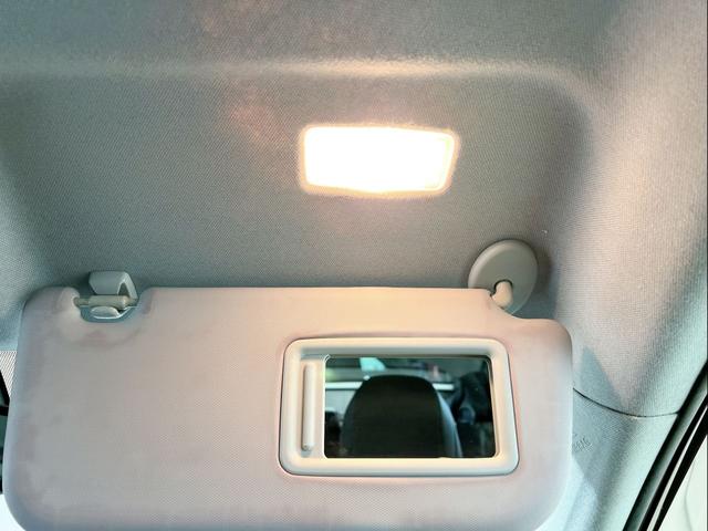 プリウス Ａツーリングセレクション　新品モデリスタフルエアロ　純正９インチナビ　ヘッドアップディスプレイ　ブラインドスポットモニター　パークアシスト　クリアランスソナー　トヨタセーフティ　レーダークルーズ　本革シート　シートヒーター（70枚目）