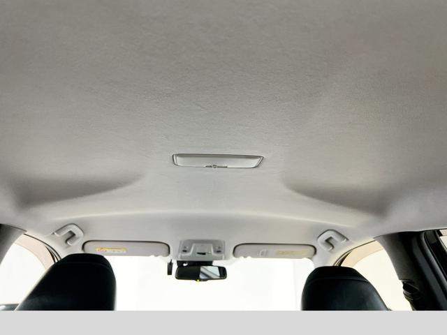 プリウス Ａツーリングセレクション　新品モデリスタフルエアロ　純正９インチナビ　ヘッドアップディスプレイ　ブラインドスポットモニター　パークアシスト　クリアランスソナー　トヨタセーフティ　レーダークルーズ　本革シート　シートヒーター（74枚目）