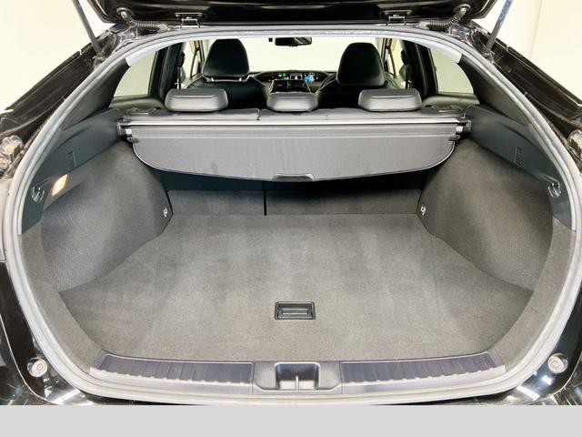 プリウス Ａツーリングセレクション　新品モデリスタフルエアロ　純正９インチナビ　ヘッドアップディスプレイ　ブラインドスポットモニター　パークアシスト　クリアランスソナー　トヨタセーフティ　レーダークルーズ　本革シート　シートヒーター（75枚目）