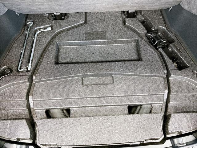 プリウス Ａツーリングセレクション　新品モデリスタフルエアロ　純正９インチナビ　ヘッドアップディスプレイ　ブラインドスポットモニター　パークアシスト　クリアランスソナー　トヨタセーフティ　レーダークルーズ　本革シート　シートヒーター（78枚目）