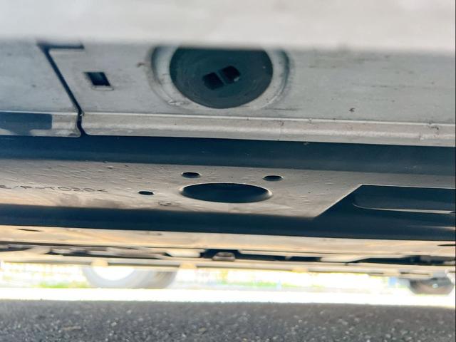 プリウス Ａツーリングセレクション　新品モデリスタフルエアロ　純正９インチナビ　ヘッドアップディスプレイ　ブラインドスポットモニター　パークアシスト　クリアランスソナー　トヨタセーフティ　レーダークルーズ　本革シート　シートヒーター（80枚目）